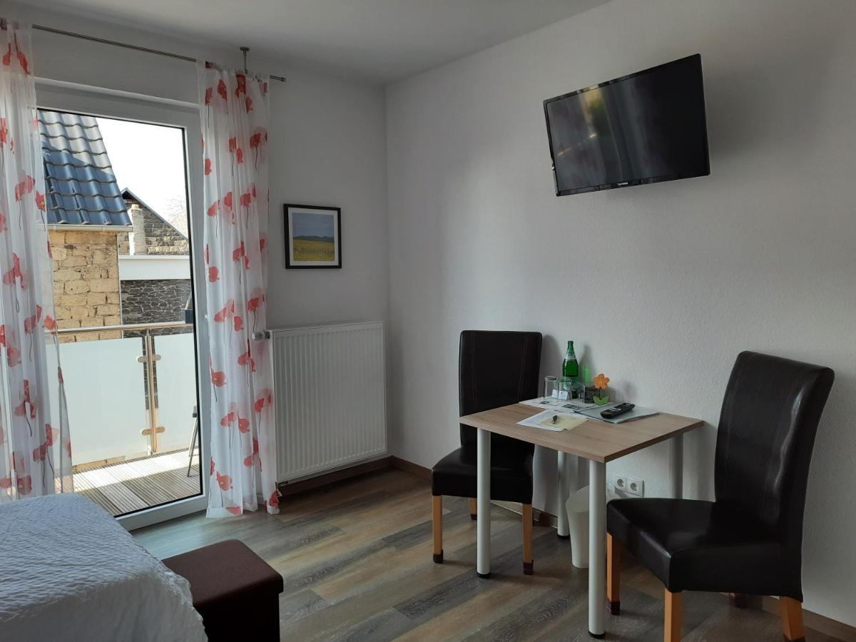 Gaestehaus Am Hochsimmer Ettringen  Экстерьер фото