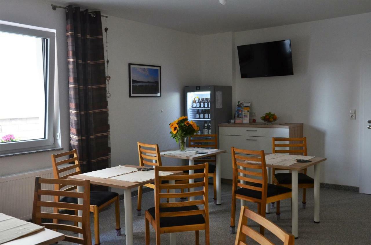 Gaestehaus Am Hochsimmer Ettringen  Экстерьер фото